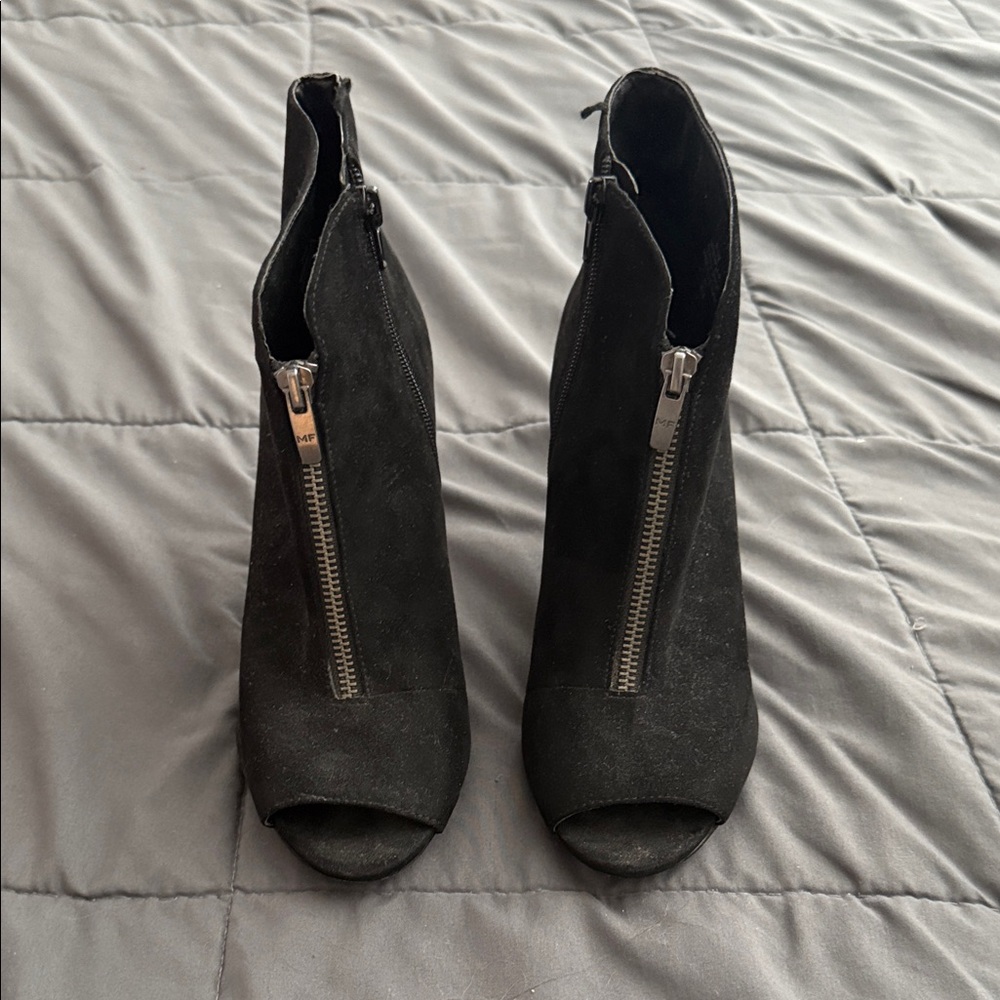 Marc Fisher Serenity suede leather peep toe Black high heel Ankle Booties 8.5